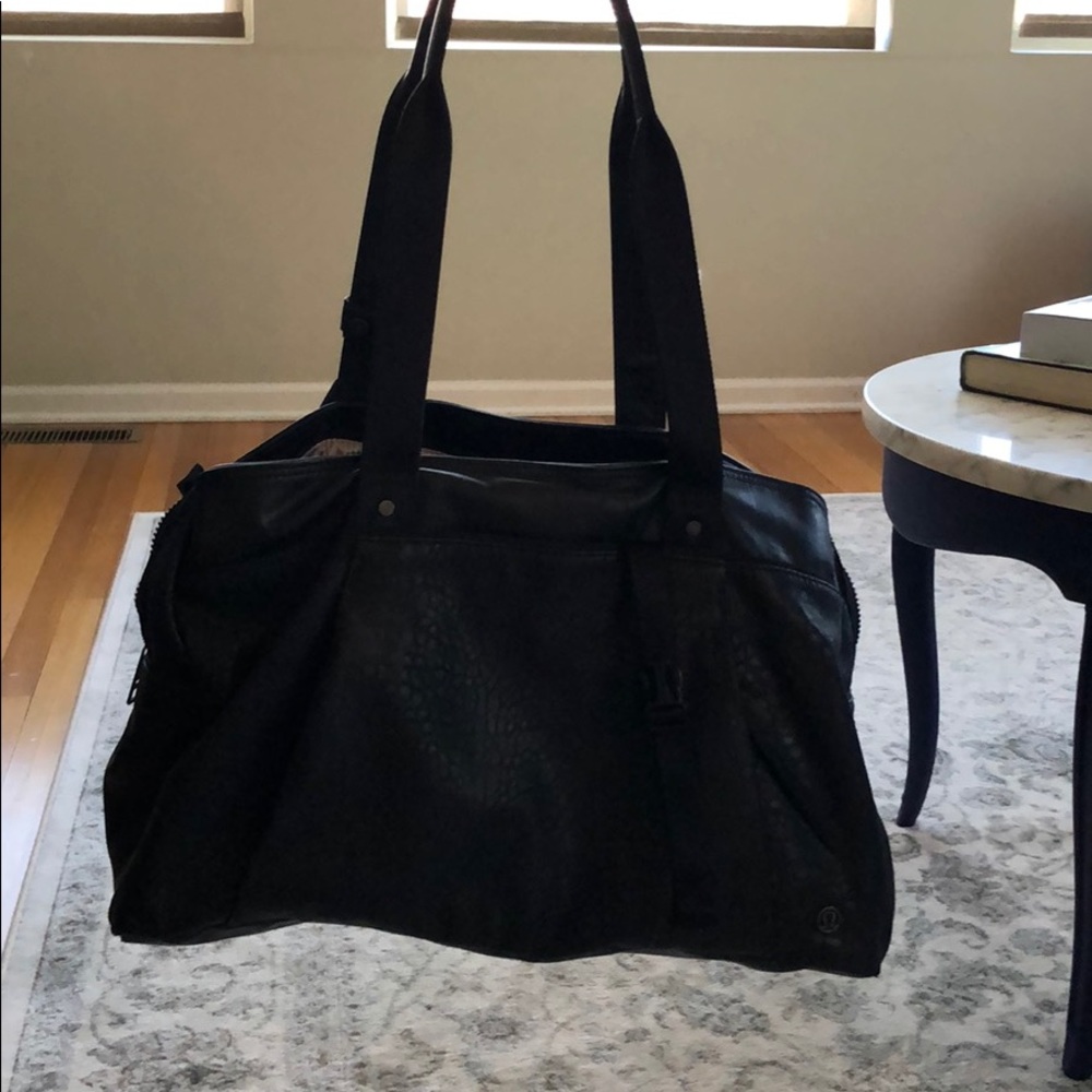 Lululemon large tote